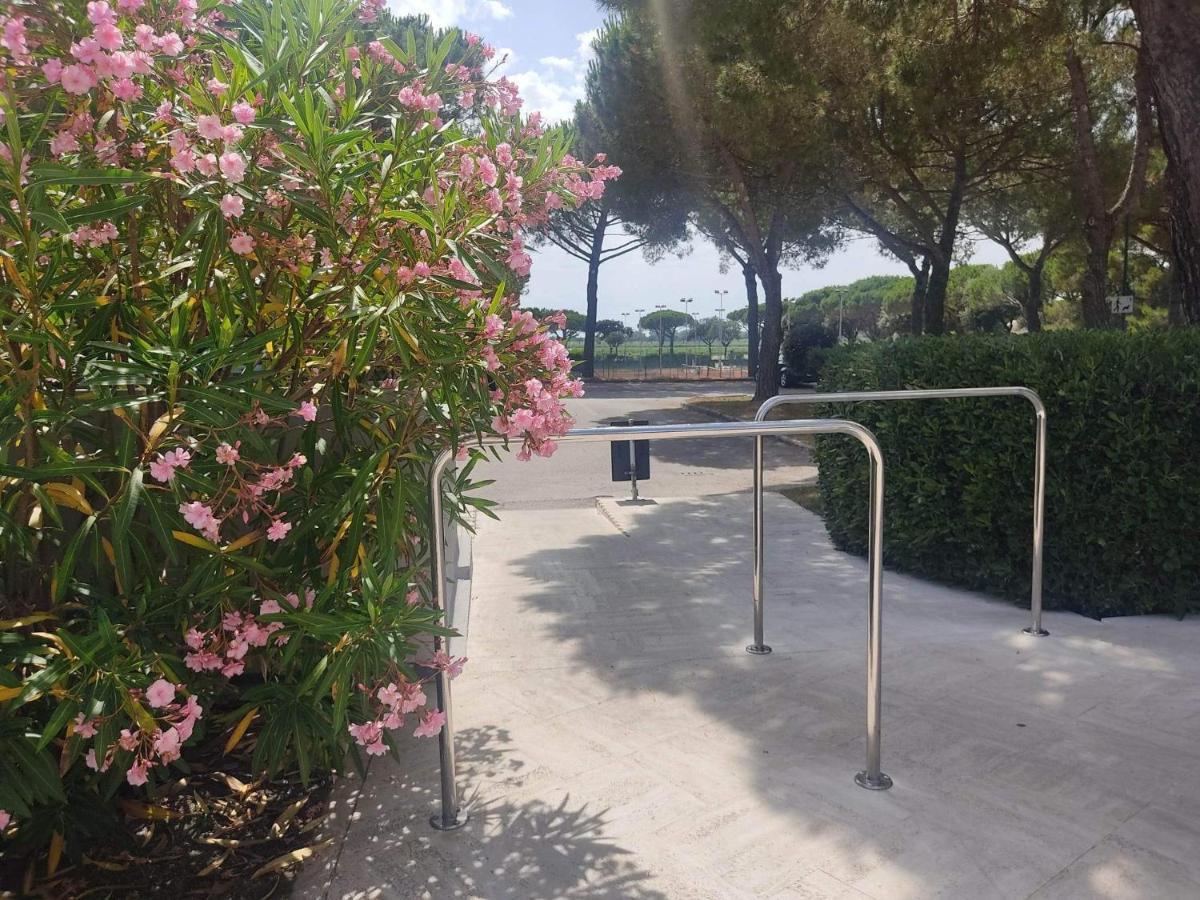 Signora Ruth - Aprilia Residence Aprilia Marittima Dış mekan fotoğraf
