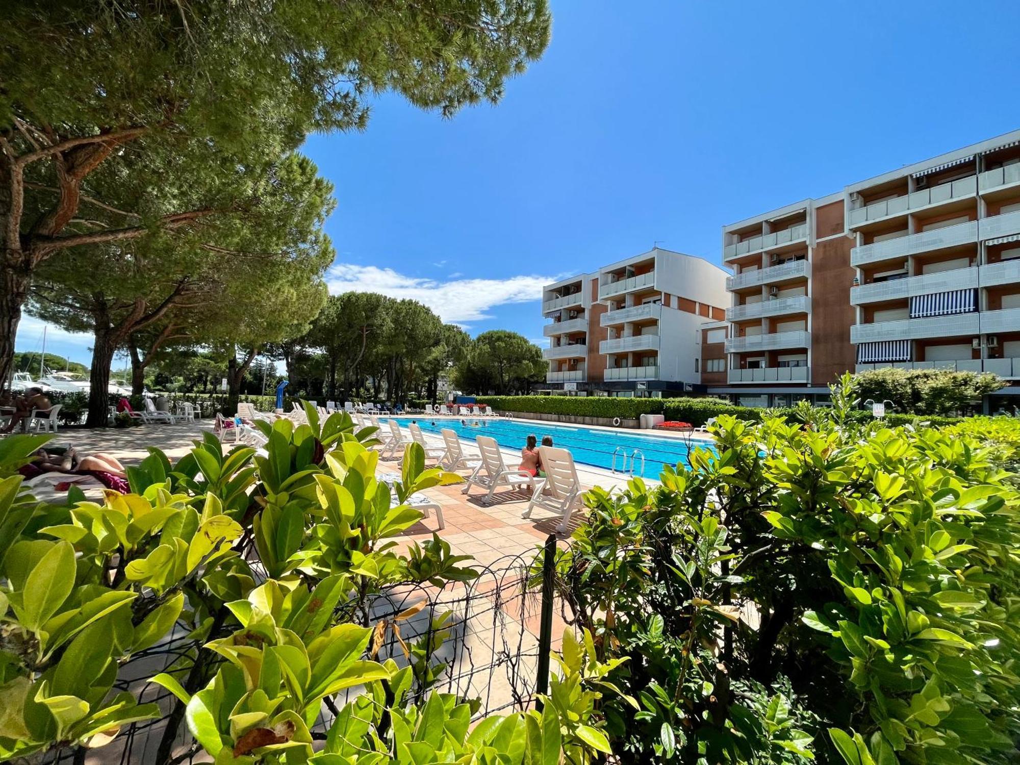 Signora Ruth - Aprilia Residence Aprilia Marittima Dış mekan fotoğraf